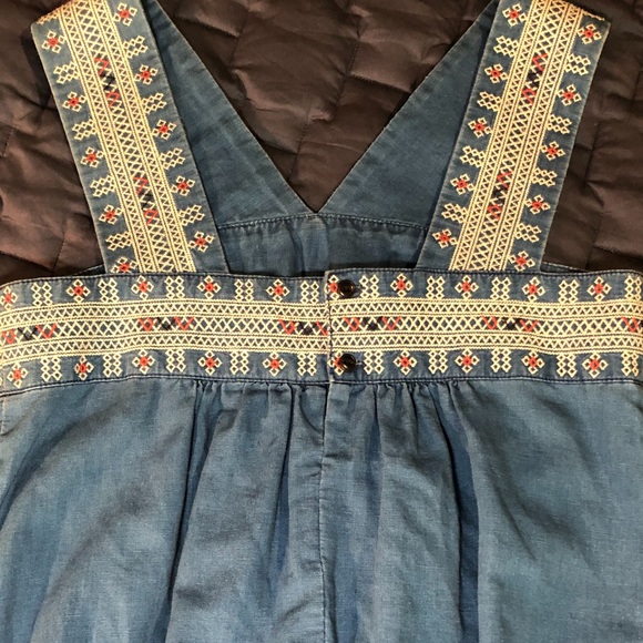 Madewell embroidered smock top, size 6 - Picture 6 of 6